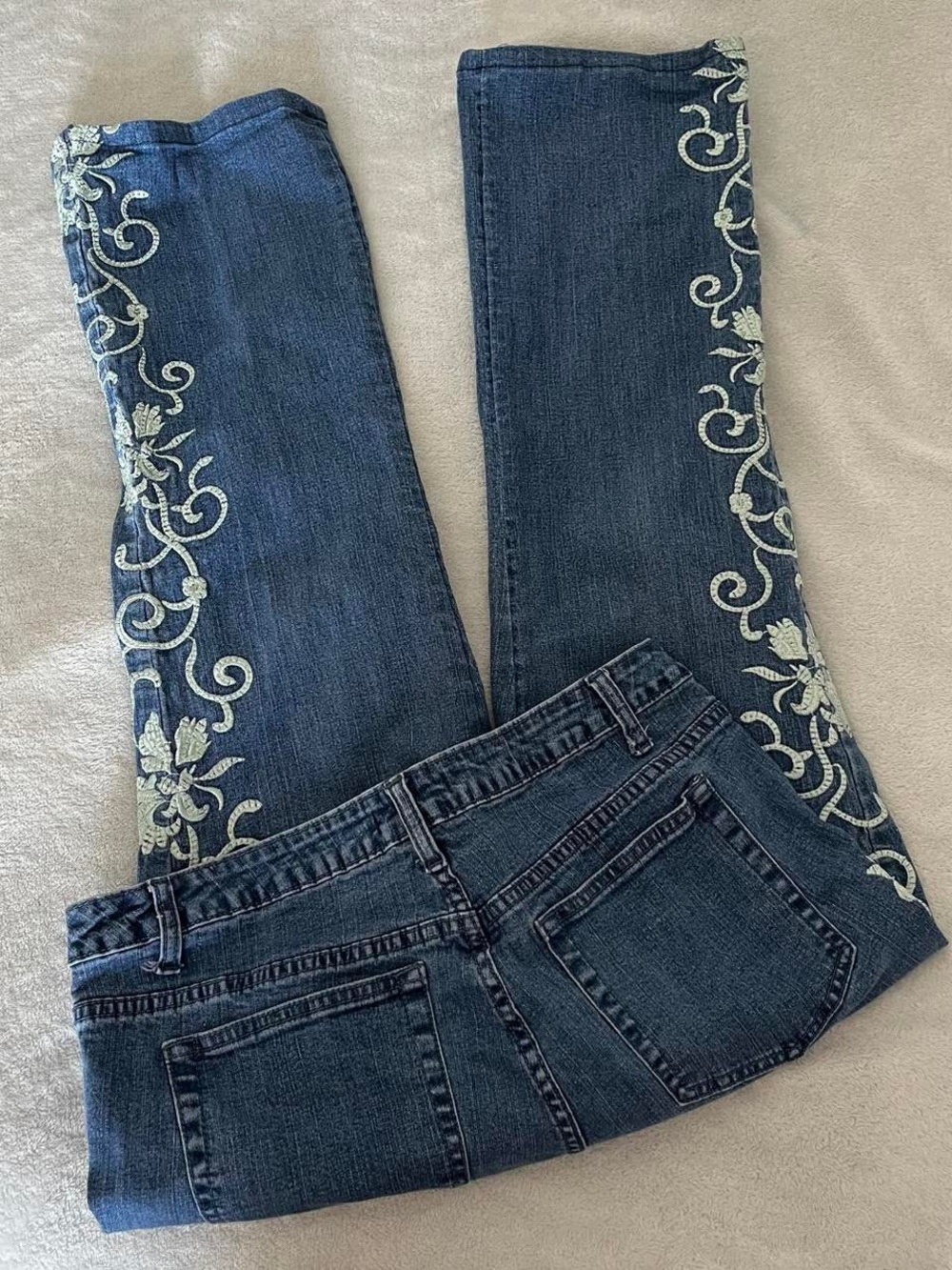 Embroidered Dark Blue Women's Straight Jeans